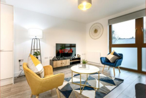 Enchanted Watford Escape! Perfect for Harry Potter World & Quick London Access, Free Parking